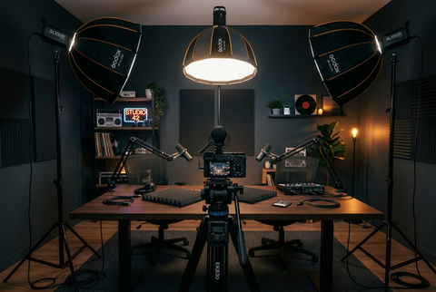 Sony ZV-E10 Vlogger Studio Package – ₹2 Lakh