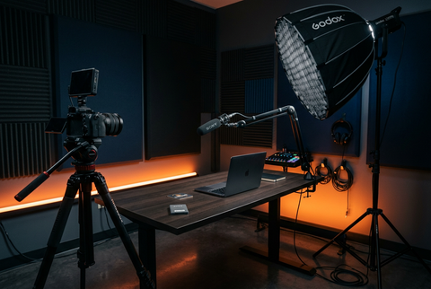 Sony ZV-E1L Advanced Vlogger Studio Package – ₹4 Lakh